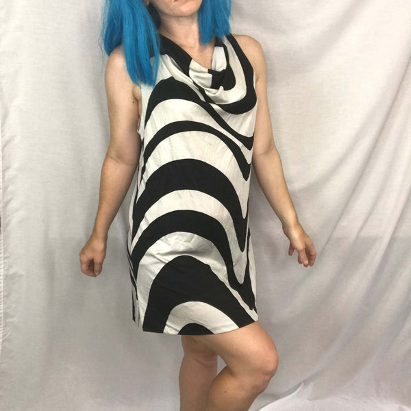 Vintage 60s | Black & White Mod Groovy Scooter GoGo Boho Hippie Mini Dress | M/L