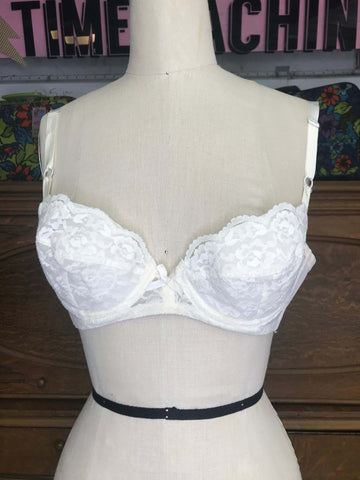 Vintage 1950s Bra | White Lace 50s Brassiere Pin up Lingerie | 34B