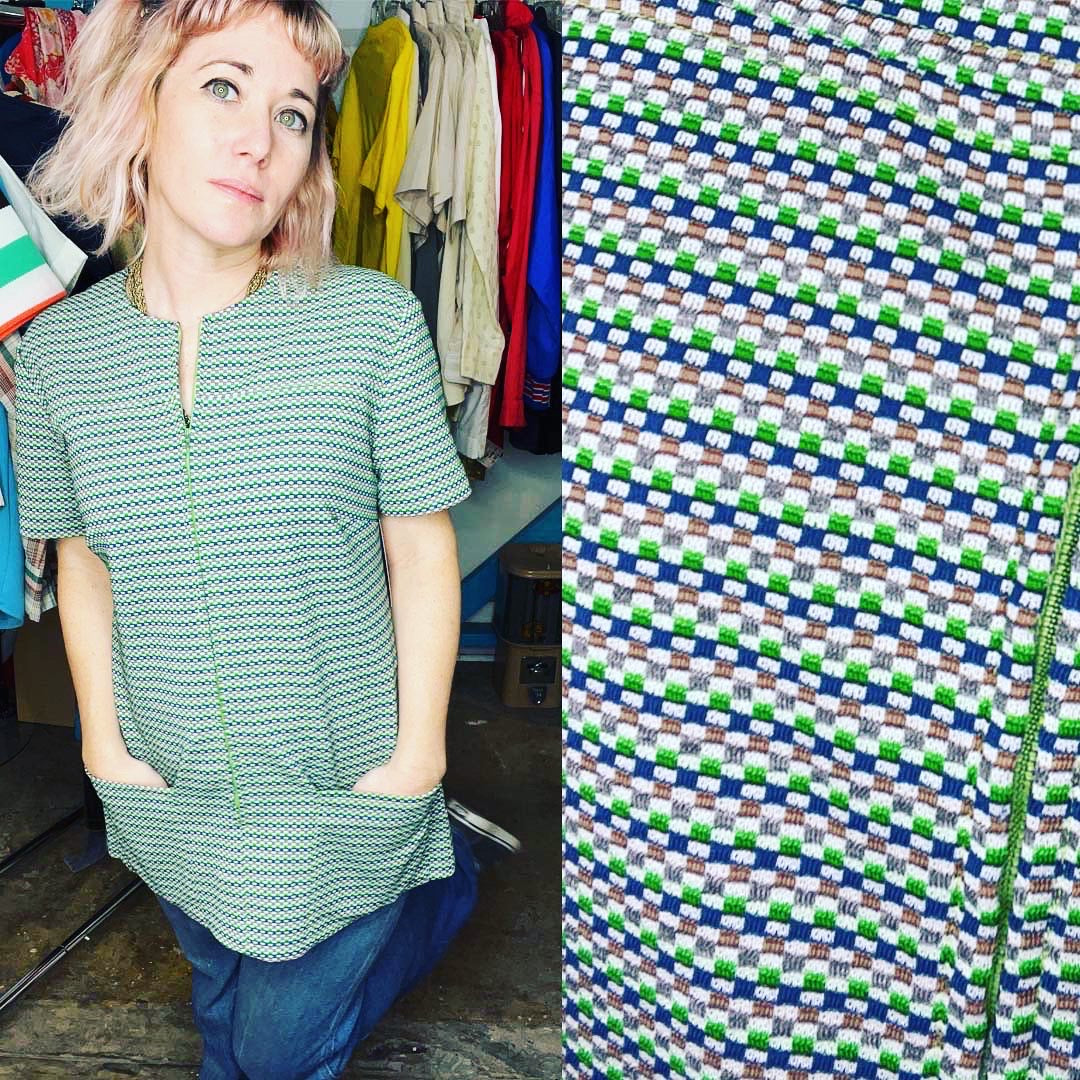 Vintage 70s | Green GoGo Mod Disco Zip Up Groovy Top Shirt | L - XL