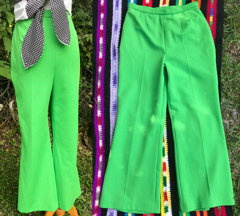 Vintage 70s | High Waisted Boho Hippie Disco Polyester Wide Leg Bell Bottoms | S