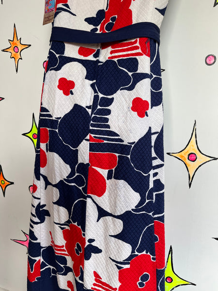 Vintage 60s 70s | Groovy Quilted Flower Power Maxi Dress | L