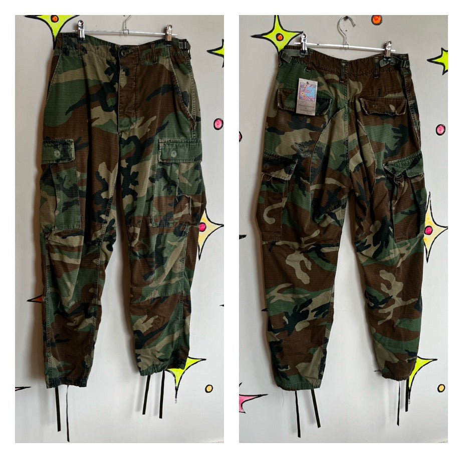 Vintage 90s Y2K | Camo Camouflage Army Military Pants | 30 x 30