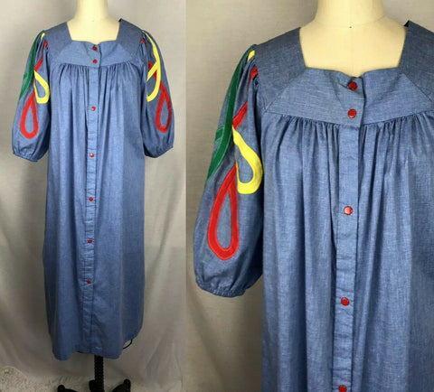 Vintage 70s Embroidered Pegnoir Nightgown Lounge Dress Kaftan MuuMuu Dress