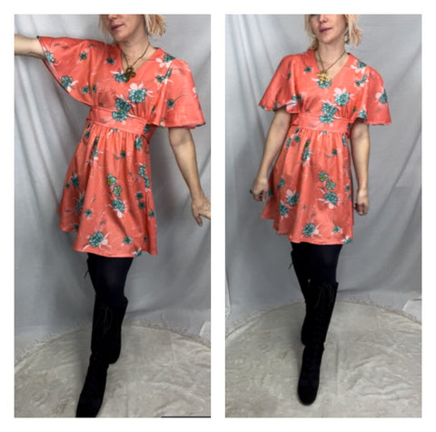 Vintage 70s | Peach Pink Bell Sleeve MOD Mini Dress | Size S M 4 6