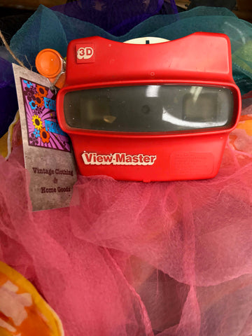 Vintage 80s 1980s | View Master 3D Toy in Red Toys Game Viewer Slides