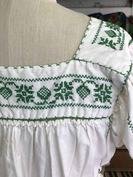 VTG 70s | Mexican Hippie Boho Cotton Boho White Embroidered Blouse | Free Size